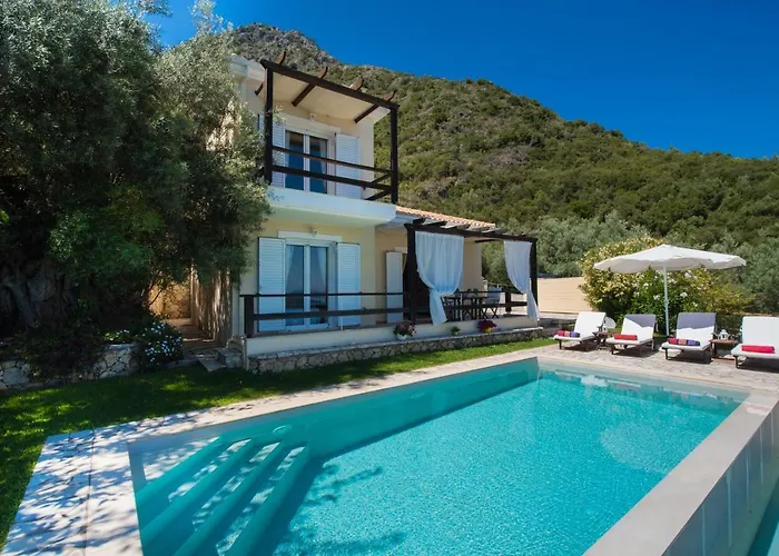 Villa Meliti - Private With Stunning Seaviews, Infinity Pool, Close To The Nydri (Lefkada)