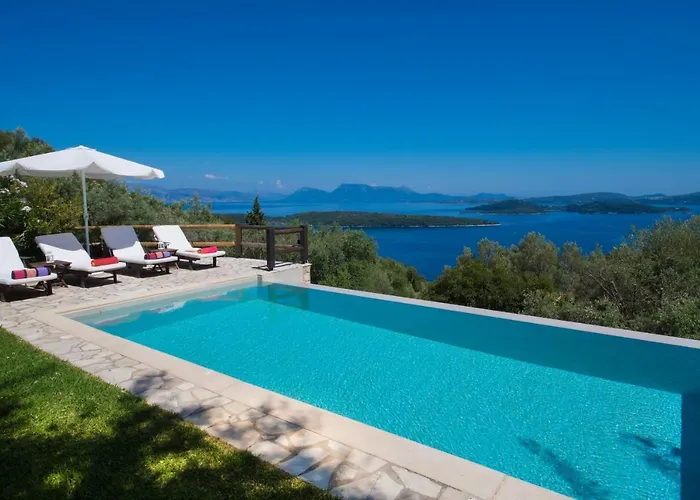 Villa Meliti - Private With Stunning Seaviews, Infinity Pool, Close To The Nydri (Lefkada)