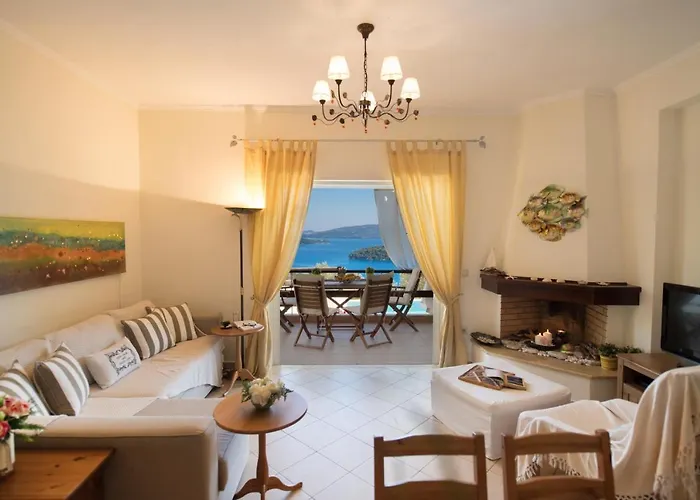 Meliti - Private With Stunning Seaviews, Infinity Pool, Close To The * Nydri (Lefkada)