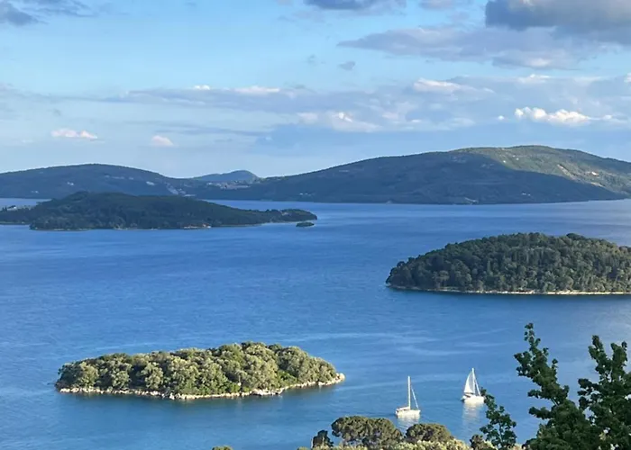 Meliti - Private With Stunning Seaviews, Infinity Pool, Close To The * Nydri (Lefkada)